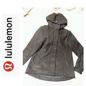 Lululemon Woven Swing Coat. Black/Gray